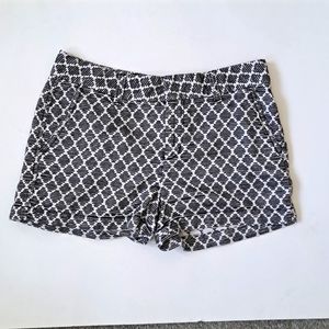Khakis by Gap The City 3" Black and White Diamond Shorts size 2